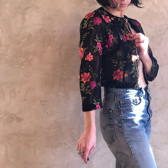 Cropped Mesh Jacket - Picture 3 of 8